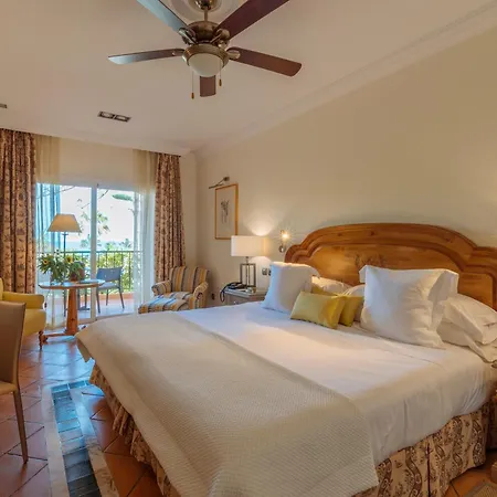 Отель Bahia Del Duque