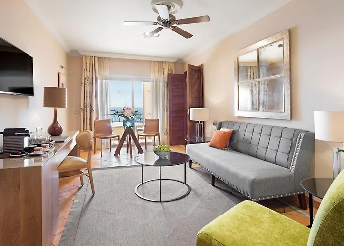 Hotel Bahia Del Duque 5*