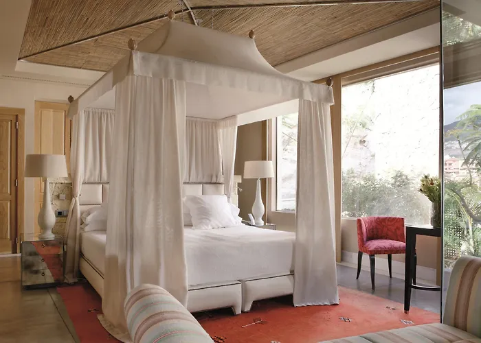 Hotel Bahia Del Duque 5*